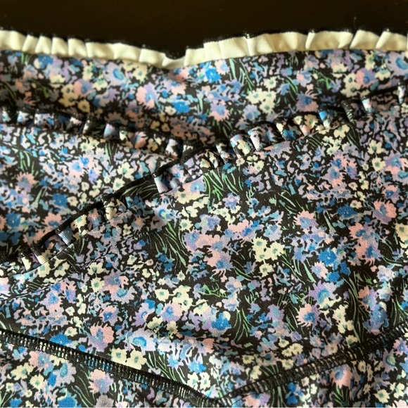 Ebb and Flow Ruffle Front Leggings - Picture 3 of 6